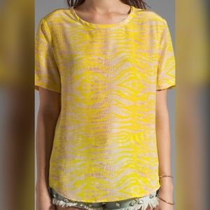 Equipment Riley Tee in Canary Multi-XS